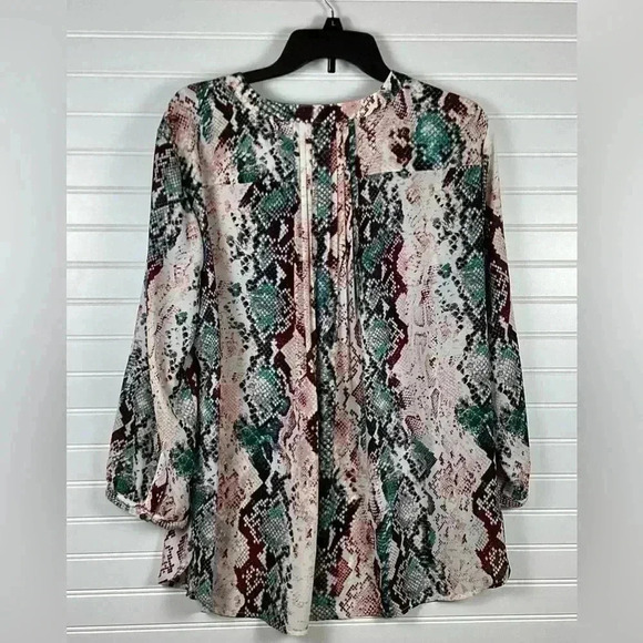 JM CollectionNWOT Women's White Green Brown Printed Top Snakeskin Look Size XL - Picture 4 of 6